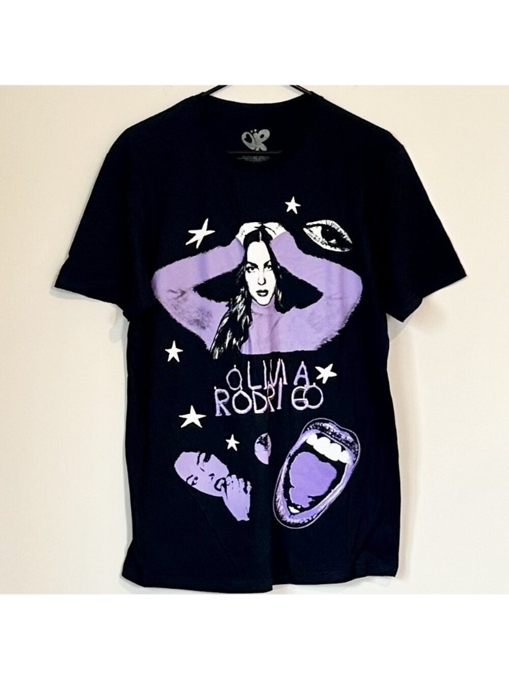 NEW Olivia Rodrigo Concert Graphic Tee - Size: Medium